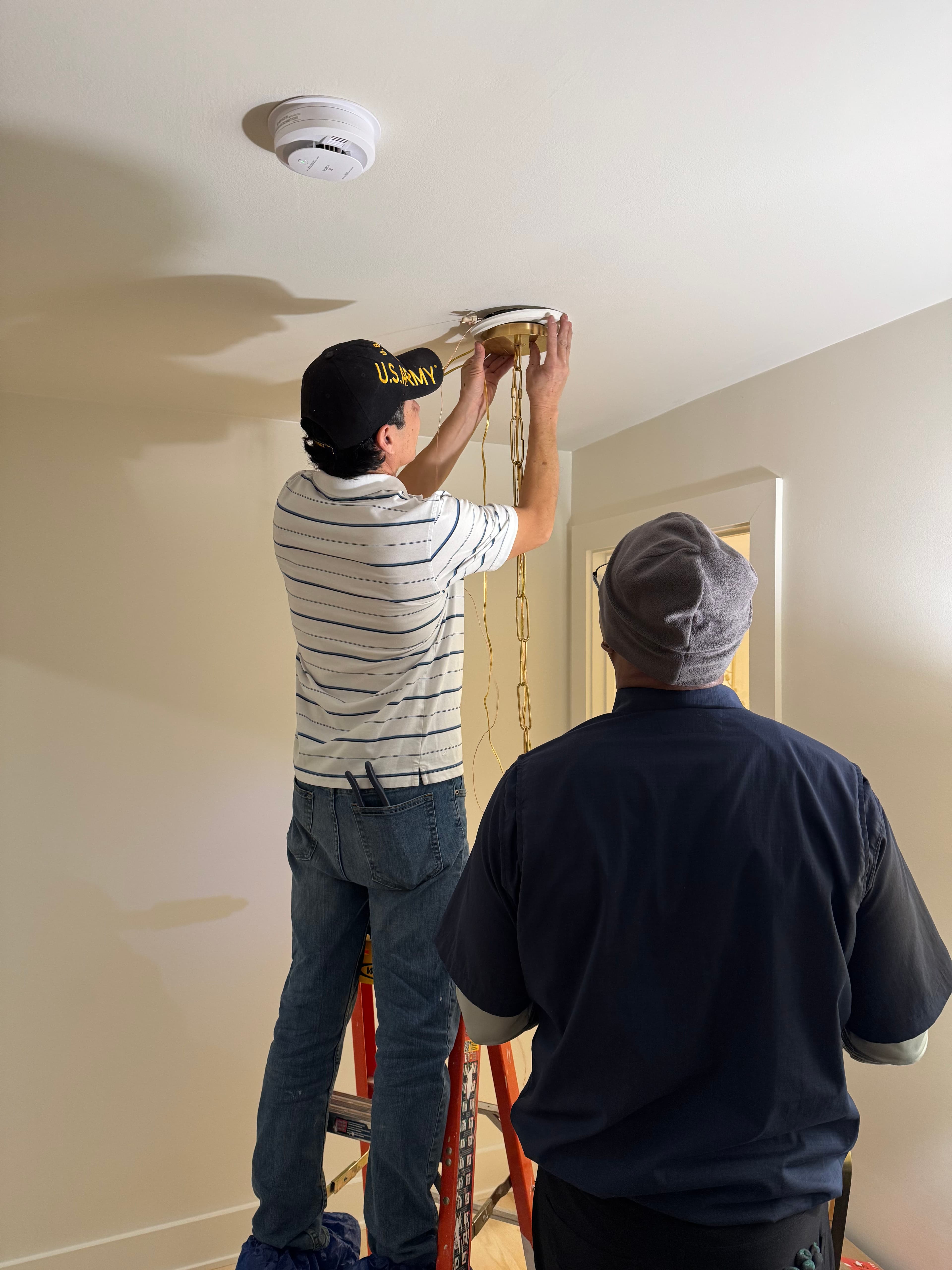 Project Pendant Lighting Installation for a Stylish Home Touch image