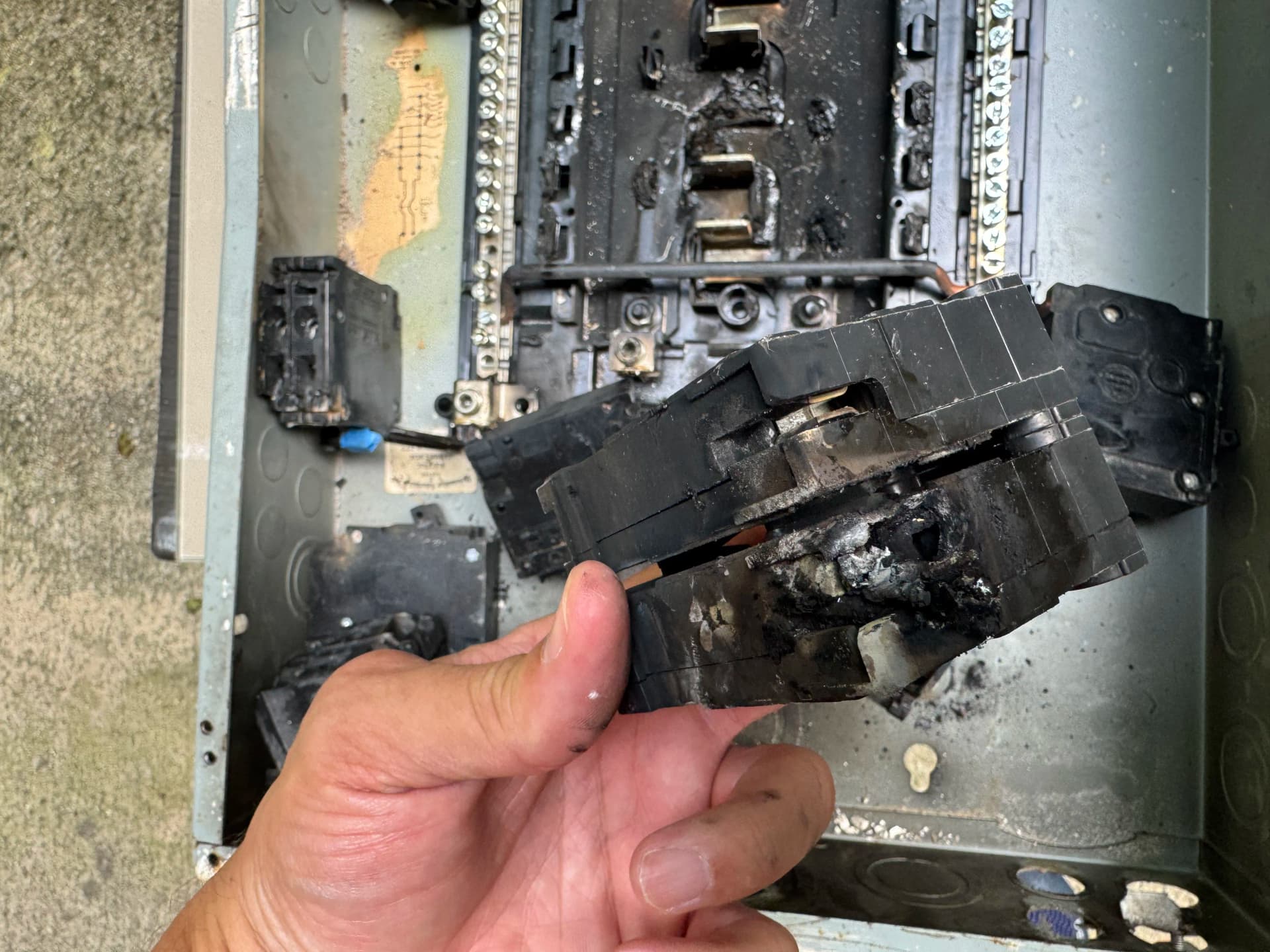 Gallery photos for Burned Electrical Panel Replacement at a Sandy Springs Townhouse: Image #2