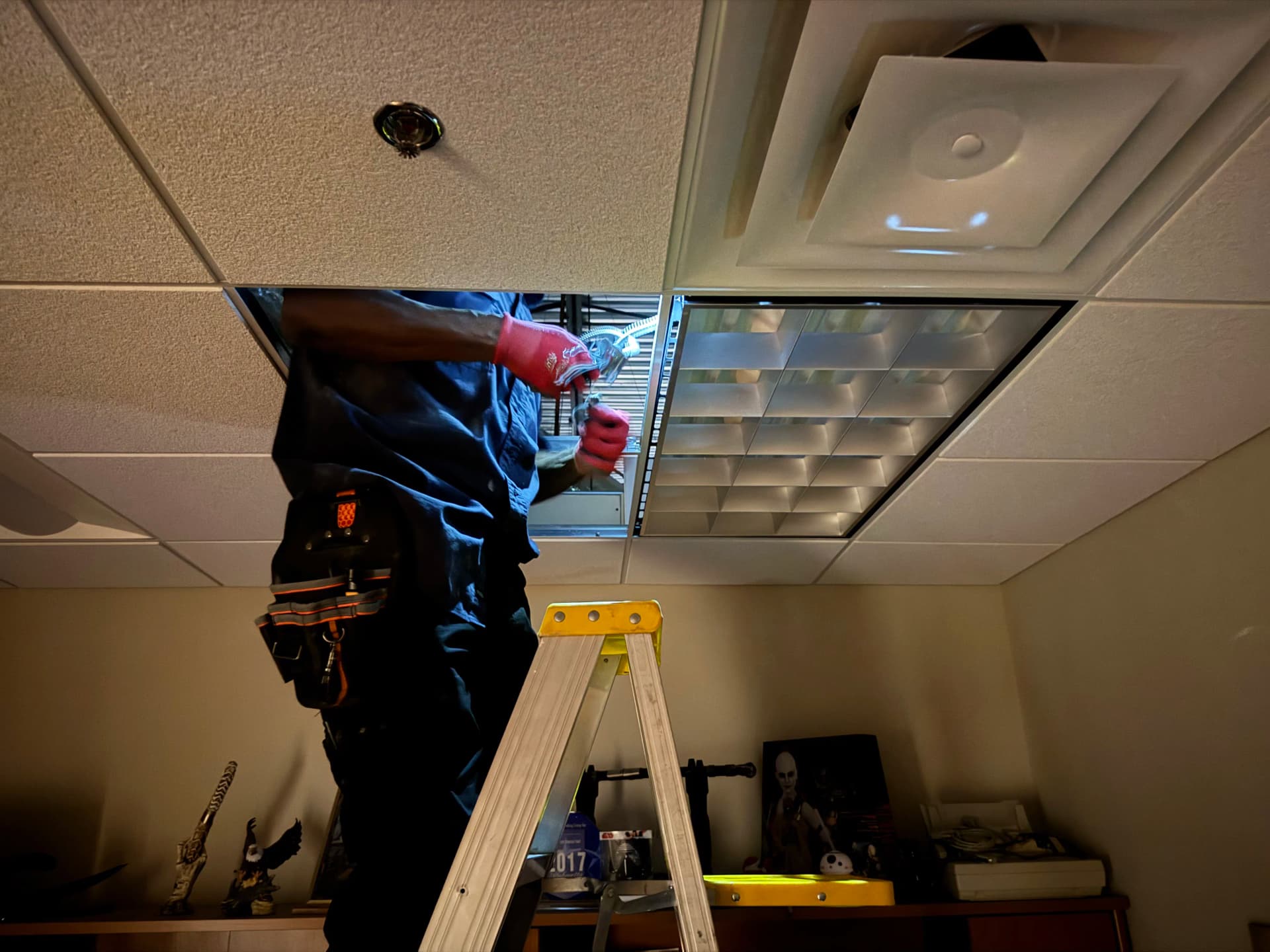Gallery photos for 32 LED Fixtures Installed in Alpharetta Office Lighting Upgrade: Image #3